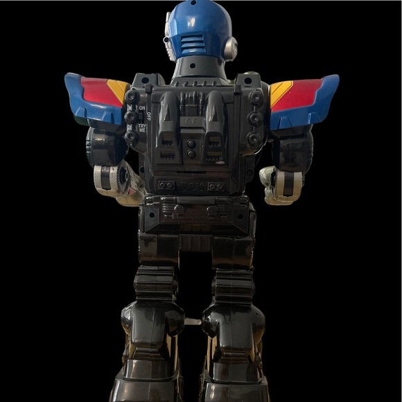 Vintage Toy Robot - Picture 3 of 6